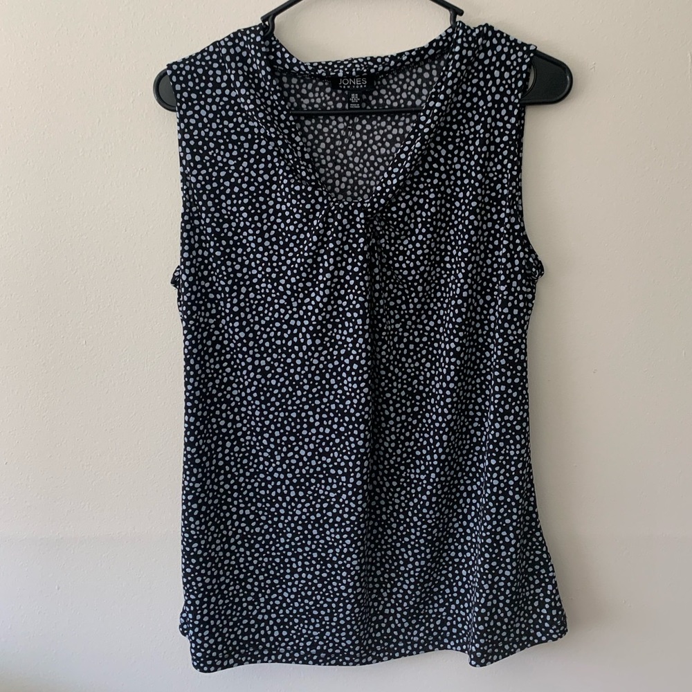 Medium knotted blouse, never worn!